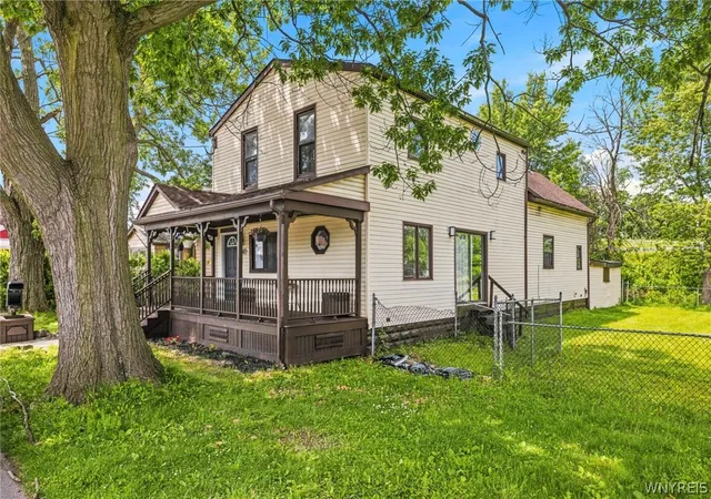 Homes for sale in West Seneca, NY | 30 Dwyer St, West Seneca, NY 14224 | MLS# B1692745