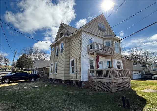 2nd image of 501 Montrose Ave, Syracuse, NY 13219 | MLS# S1692766