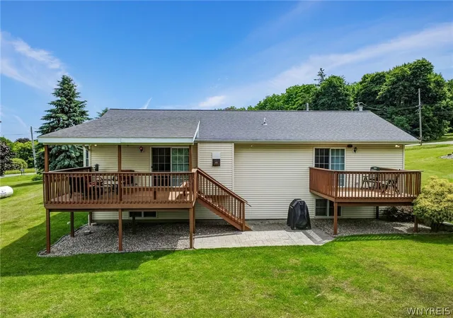 Homes for sale in Cambria, NY | 4868 Cambria Rd, Cambria, NY 14094 | MLS# B1692494