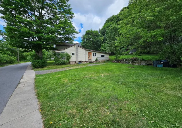 Photo 2 of Sale Pending at 22 Miller St, Auburn, NY 13021 | MLS# R1692386 | Listing updated on 2026-07-22