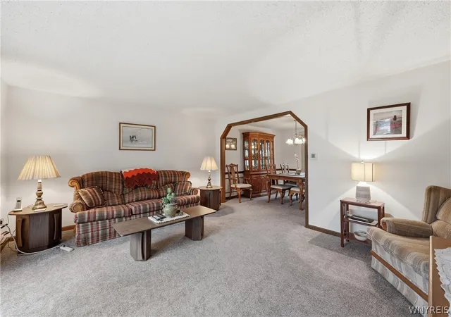 Homes for sale in Alden, NY | 1172 Virginia Dr, Alden, NY 14004 | MLS# B1692588