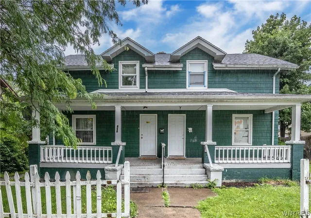 Homes for sale in Niagara Falls, NY | 466 24th St, Niagara Falls, NY 14303 | MLS# B1692765
