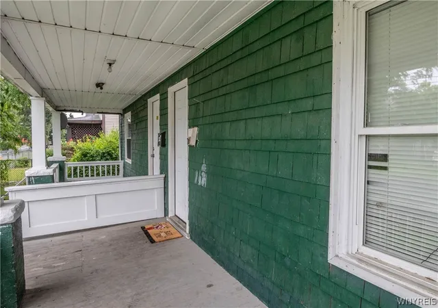 Homes for sale in Niagara Falls, NY | 466 24Th St, Niagara Falls, NY 14303 | MLS# B1692765