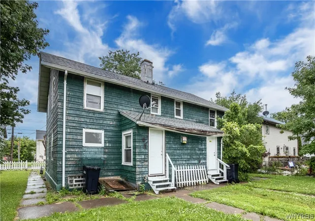 Homes for sale in Niagara Falls, NY | 466 24Th St, Niagara Falls, NY 14303 | MLS# B1692765