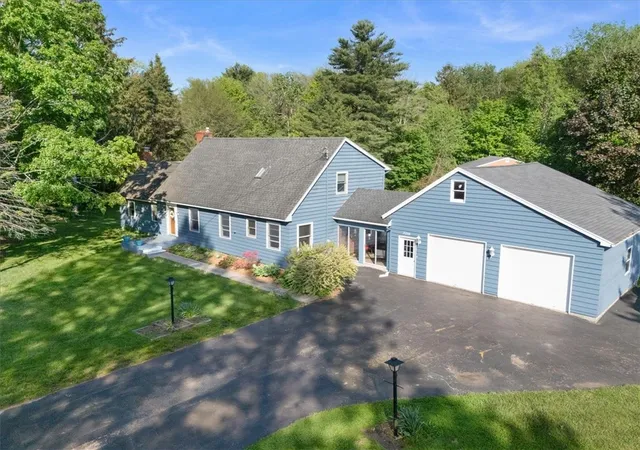 Homes for sale in Ontario, NY | 7216 Furnace Rd, Ontario, NY 14519 | MLS# R1692309