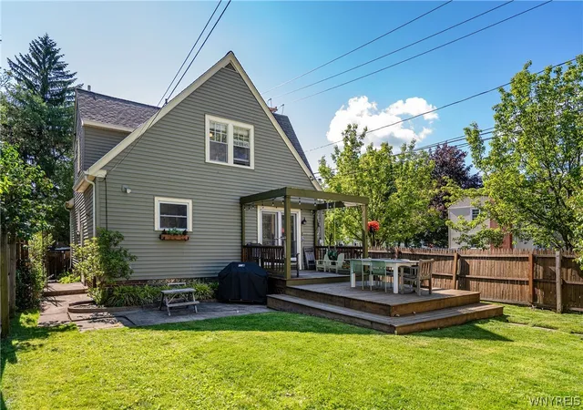 Photo 3 of Sale Pending at 214 Roycroft Blvd, Buffalo, NY 14226 | MLS# B1692810 | Listing updated on 2026-07-23