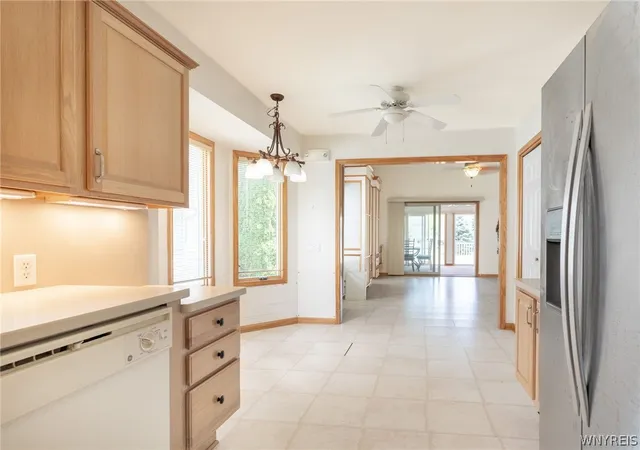 2nd image of 71 Niagara Shore Dr, Tonawanda, NY 14150 | MLS# B1692820