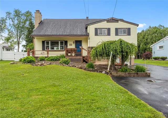 Homes for sale in Clay, NY | 9 Foxberry Ln, Clay, NY 13090 | MLS# S1692592