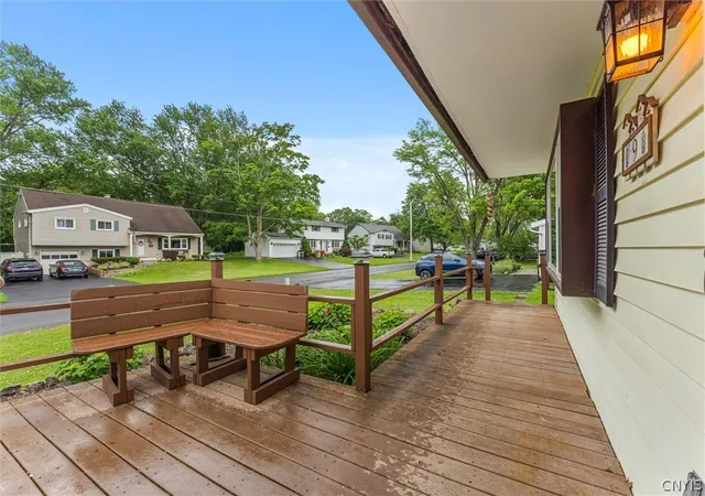 Homes for sale in Clay, NY | 9 Foxberry Ln, Clay, NY 13090 | MLS# S1692592