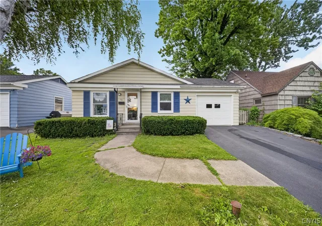 Homes for sale in De Witt, NY | 116 Schrouder St, De Witt, NY 13057 | MLS# S1692806