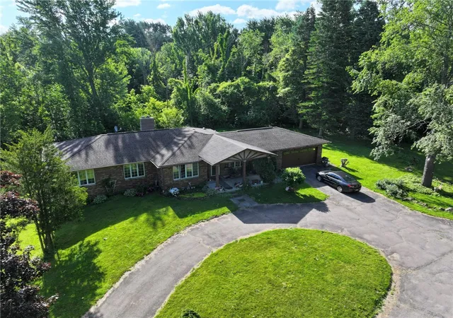 Homes for sale in Walworth, NY | 452 Plank Rd, Walworth, NY 14502 | MLS# R1692607