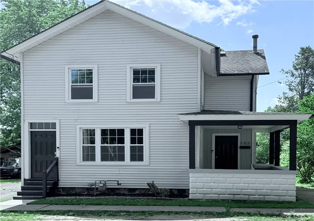 Homes for sale in Lyons, NY | 152 Canal St, Lyons, NY 14489 | MLS# R1691311