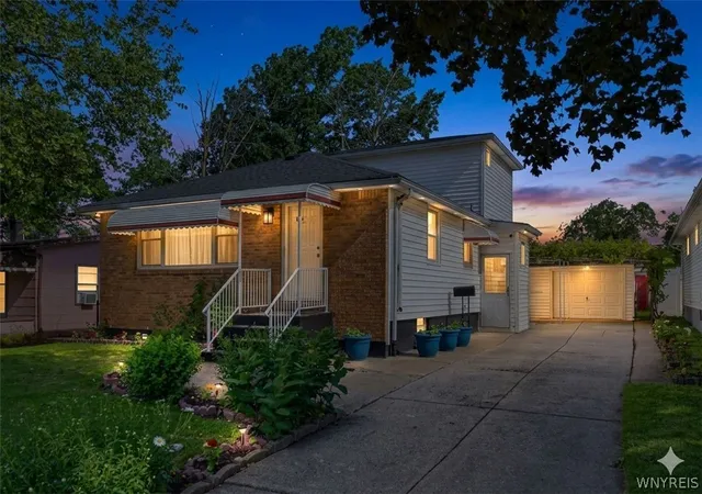 1st image of 246 Dupont Ave, Tonawanda, NY 14150 | MLS# B1692902