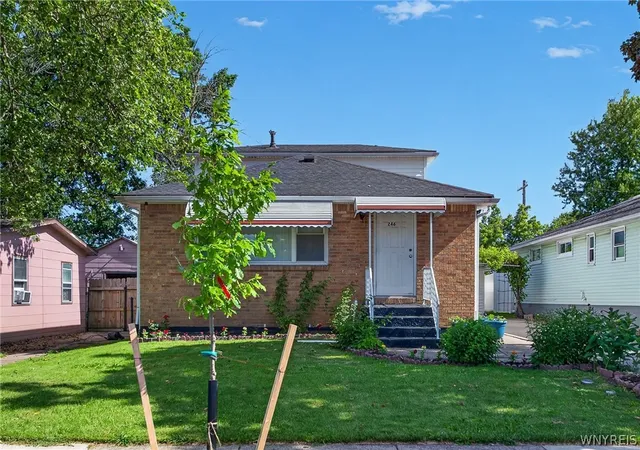 2nd image of 246 Dupont Ave, Tonawanda, NY 14150 | MLS# B1692902