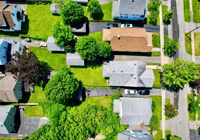 29th image of 132 Winthrop Rd, Syracuse, NY 13206 | MLS# S1691832