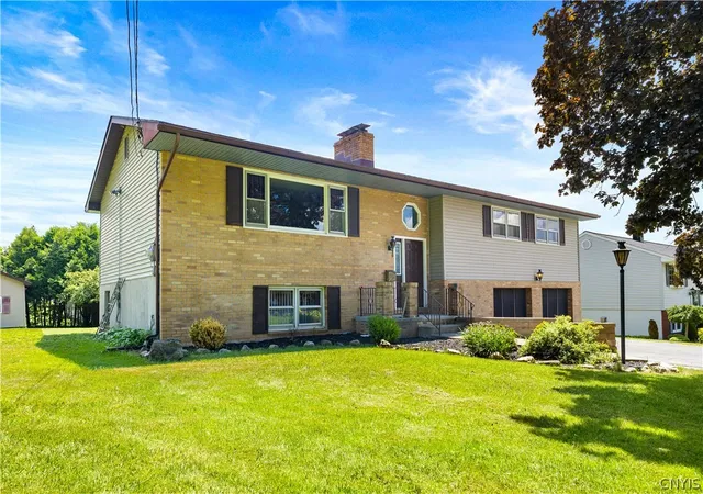Homes for sale in Utica, NY | 464 Oakdale Ave, Utica, NY 13502 | MLS# S1674604