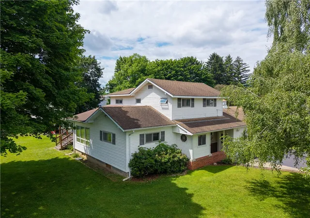 2nd image of 29 Mays Ave, Hornell, NY 14843 | MLS# R1692612