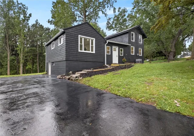 3rd image of 383 Brooks Rd, West Henrietta, NY 14586 | MLS# R1692700