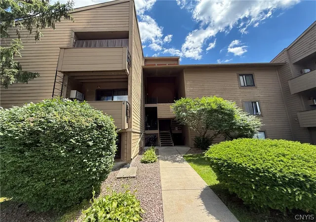 1st image of 260 Watertree Dr, East Syracuse, NY 13057 | MLS# S1692459