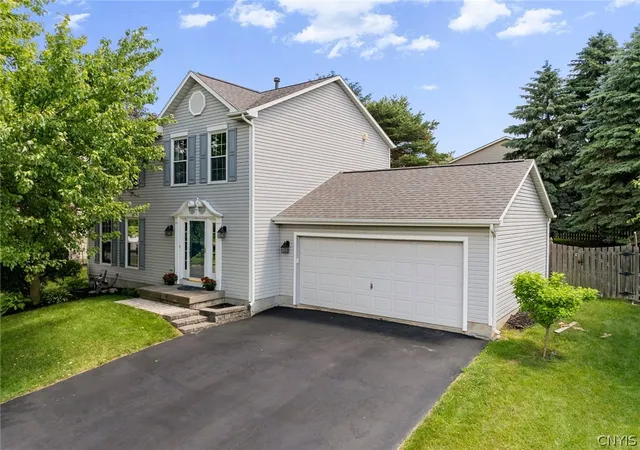 Homes for sale in De Witt, NY | 4618 Reliant Rd, De Witt, NY 13078 | MLS# S1692852