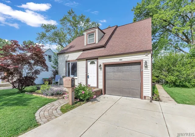 Homes for sale in Cheektowaga, NY | 484 Walton Dr, Cheektowaga, NY 14225 | MLS# B1692782