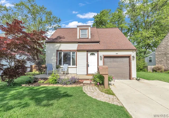 Homes for sale in Cheektowaga, NY | 484 Walton Dr, Cheektowaga, NY 14225 | MLS# B1692782