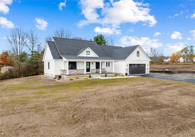 Homes for sale in Marcy, NY | 112 Stonebrooke Dr, Marcy, NY 13403 | MLS# S1692094