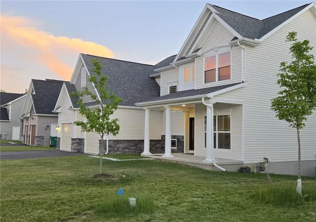 Homes for sale in Henrietta, NY | 31 Kingsbarn Rd, Henrietta, NY 14586 | MLS# R1692879
