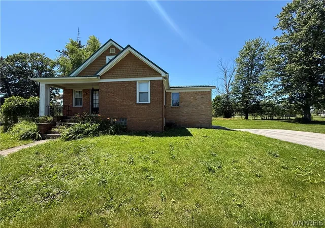 2nd image of 5688 Genesee St, Lancaster, NY 14086 | MLS# B1692961