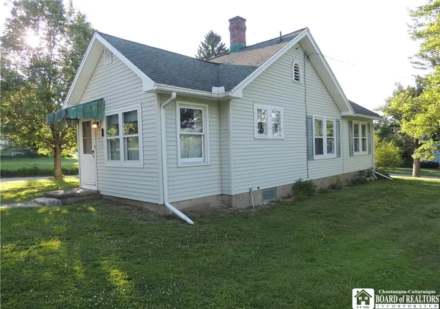 5th image of 153 Brad St, Jamestown, NY 14701 | MLS# R1690043