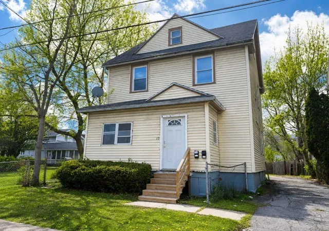 Photo 2 of Sale Pending at 15 Home Pl, Rochester, NY 14611 | MLS# R1692161 | Listing updated on 2026-07-02