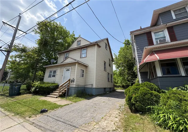 Photo 3 of Sale Pending at 15 Home Pl, Rochester, NY 14611 | MLS# R1692161 | Listing updated on 2026-07-02
