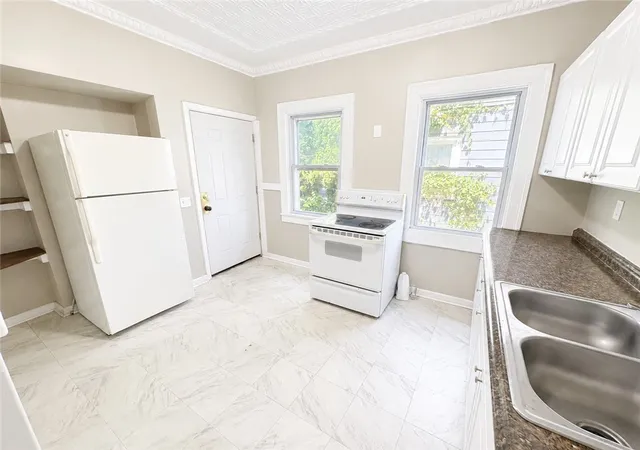 Photo 4 of Sale Pending at 15 Home Pl, Rochester, NY 14611 | MLS# R1692161 | Listing updated on 2026-07-02
