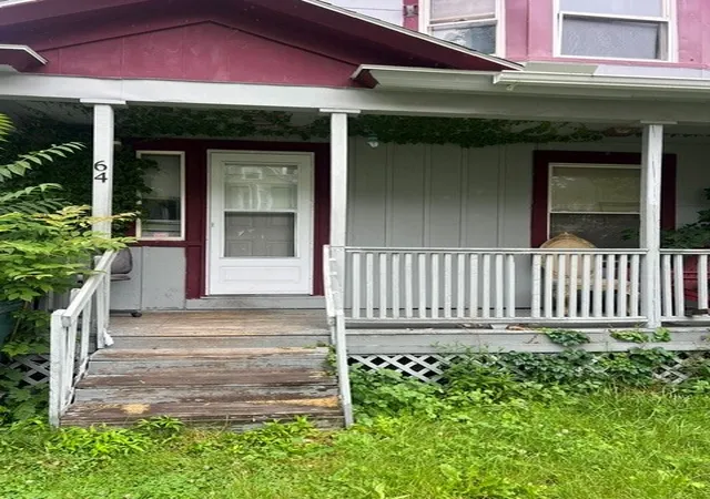 Photo 2 of Sale Pending at 64 Roycroft Dr, Rochester, NY 14621 | MLS# R1692807 | Listing updated on 2026-07-23