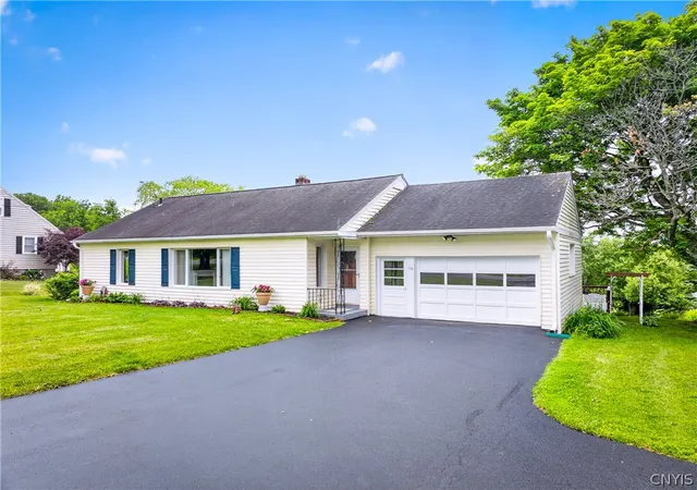 Homes for sale in New Hartford, NY | 514 Higby Rd, New Hartford, NY 13413 | MLS# S1692676