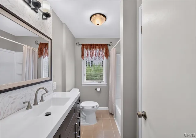 Homes for sale in New Hartford, NY | 514 Higby Rd, New Hartford, NY 13413 | MLS# S1692676