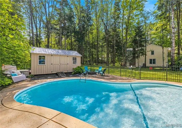 5th image of 97 Tanglewood Dr W, Orchard Park, NY 14127 | MLS# B1691369