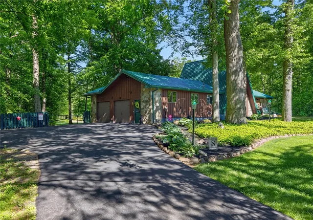 Homes for sale in Hamlin, NY | 2552 Roosevelt Hwy, Hamlin, NY 14464 | MLS# R1692983