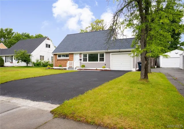 Homes for sale in Grand Island, NY | 1889 Broadway, Grand Island, NY 14072 | MLS# B1692645
