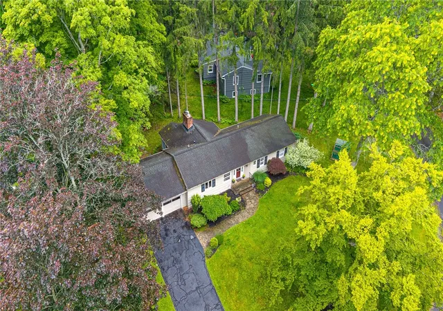 30th image of 280 Woodland Rd, Pittsford, NY 14534 | MLS# R1690263