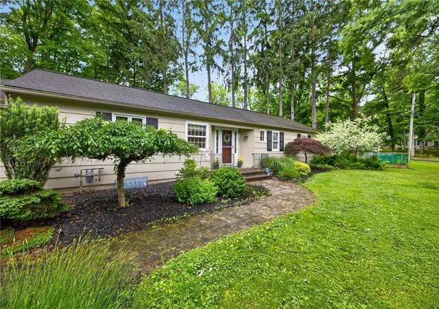 4th image of 280 Woodland Rd, Pittsford, NY 14534 | MLS# R1690263