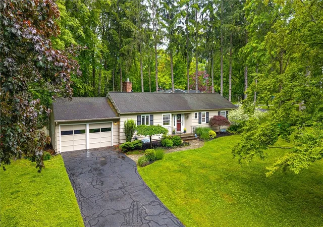 5th image of 280 Woodland Rd, Pittsford, NY 14534 | MLS# R1690263