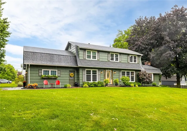 Homes for sale in Perinton, NY | 6 Buckwheat Dr, Perinton, NY 14450 | MLS# R1691656