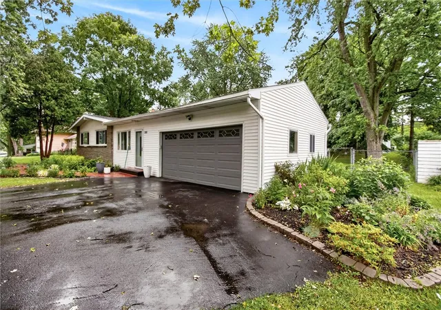 4th image of 624 Pinnacle Rd, Pittsford, NY 14534 | MLS# R1693029