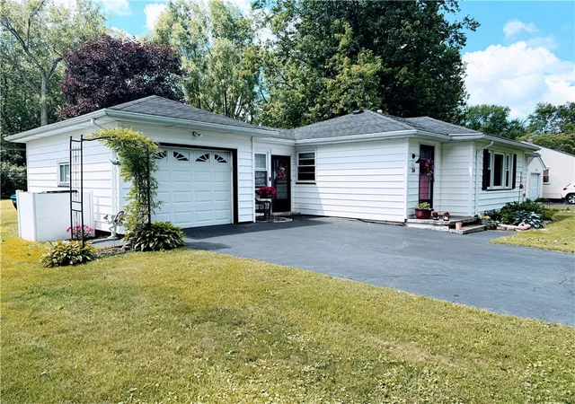 3rd image of 34 Adela Cir, Chili, NY 14624 | MLS# R1692853