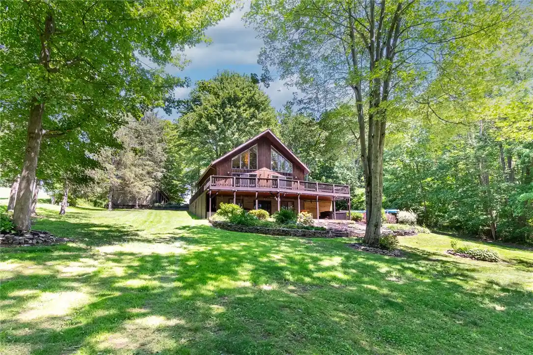 Photo 1 of Single family home for sale at 7733 E Port Bay Rd, Wolcott, NY 14590 | MLS# R1682354 | Listing updated on 2026-10-12