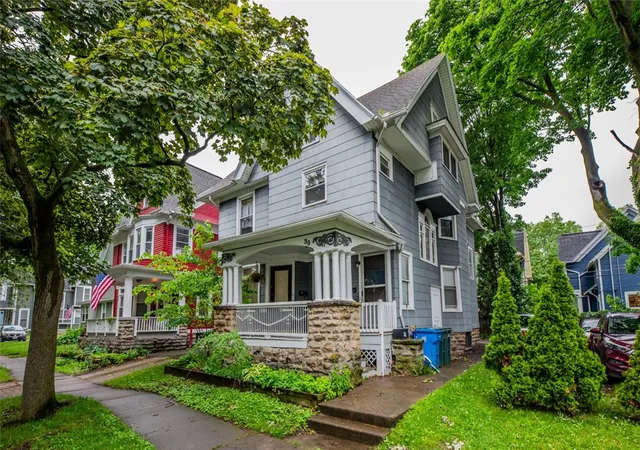 Homes for sale in Rochester, NY | 39 Oxford St, Rochester, NY 14607 | MLS# R1692903