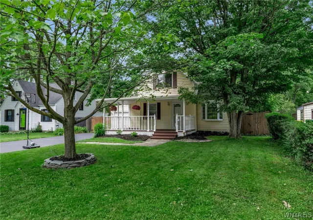 Homes for sale in Clarence, NY | 4254 Connection Dr, Clarence, NY 14221 | MLS# B1692656