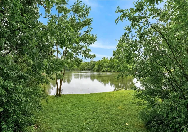 3rd image of 103 Sparrow Dr, West Henrietta, NY 14586 | MLS# R1691954
