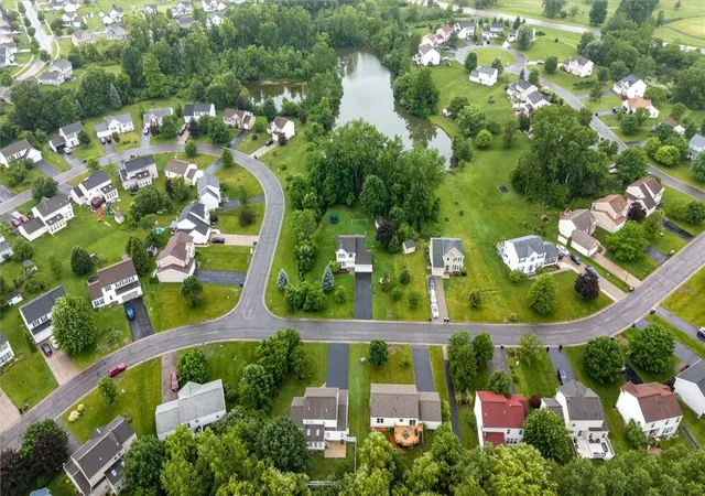 4th image of 103 Sparrow Dr, West Henrietta, NY 14586 | MLS# R1691954
